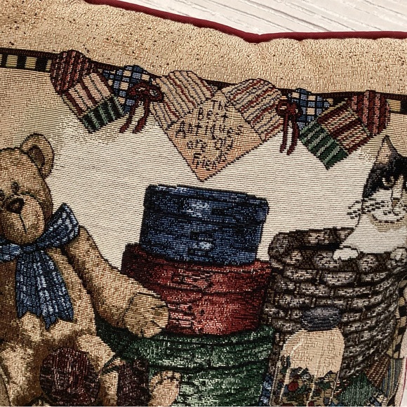🔴 New & Vintage - Beautiful Woven Tapestry Pillow - Bear - Cat - Antiques - Picture 2 of 7